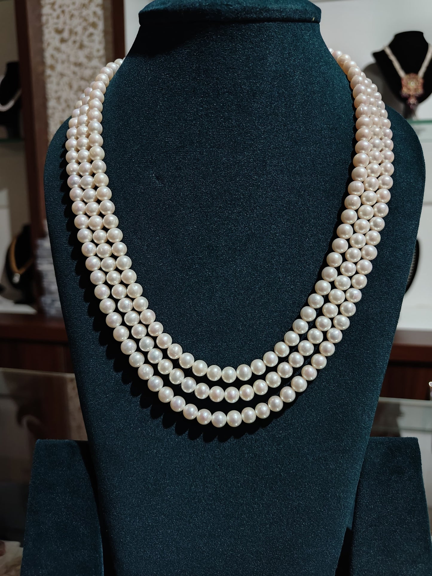 3 Lines Round White Pearls