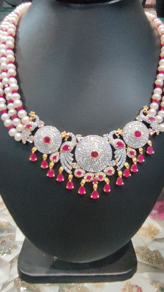 Pearls with locket set